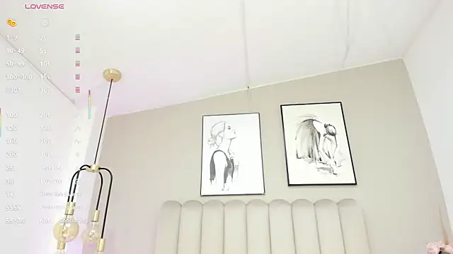 Snapshot of LindaRey_ chatting on 02-06-25, 03:48 LindaRey  online show from 02-06-25, 03:48