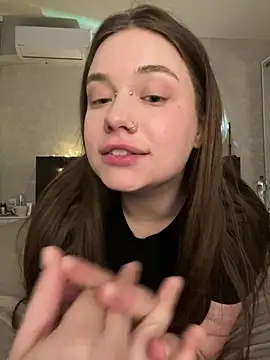 Vikki toriya online show from 03-06-26, 06:26