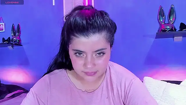 Alexa Espinoza online show from 12-20-24, 06:02