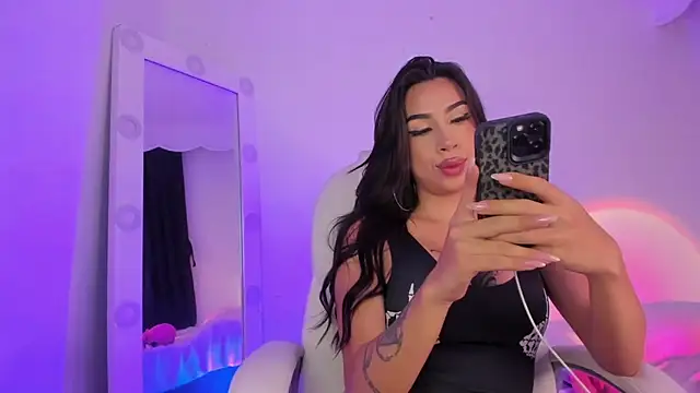 Snapshot of JulietaBomGV chatting on 12-14-24, 03:07 JulietaBomGV online show from 12-14-24, 03:07