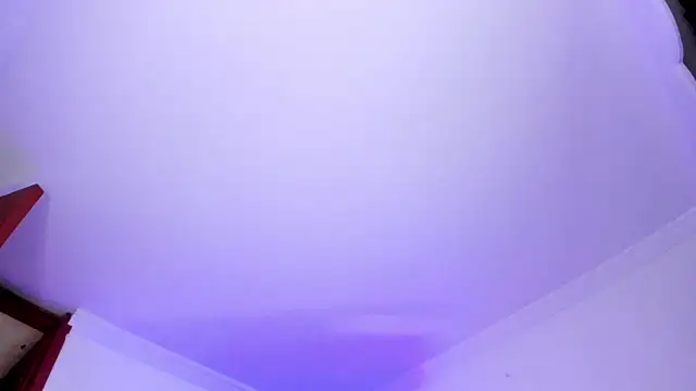 Snapshot of JulietaBomGV chatting on 10-10-25, 12:20 JulietaBomGV online show from 10-10-25, 12:20