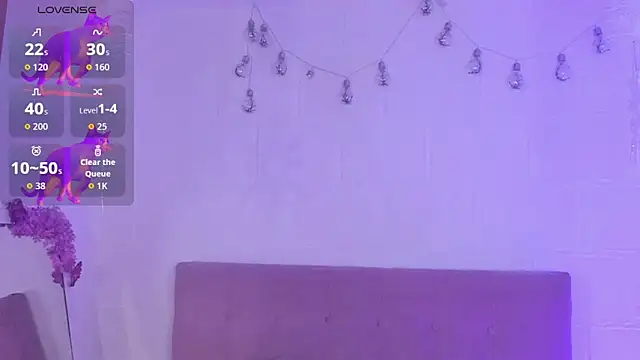 Snapshot of v1cky_ chatting on 12-20-25, 02:18 v1cky online show from 12-20-25, 02:18