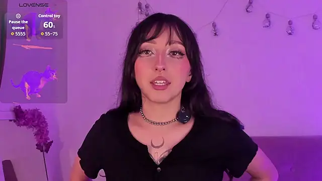 Snapshot of v1cky_ chatting on 01-14-26, 12:49 v1cky online show from 01-14-26, 12:49