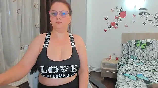 Snapshot of Adelamilfsex chatting on 10-06-25, 06:38 Adelamilfsex online show from 10-06-25, 06:38