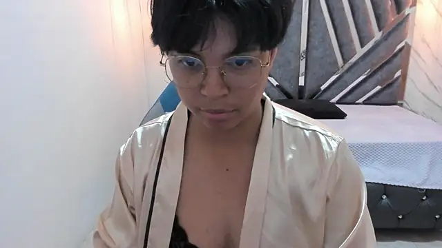 Emmapark  online show from 02-05-25, 06:48