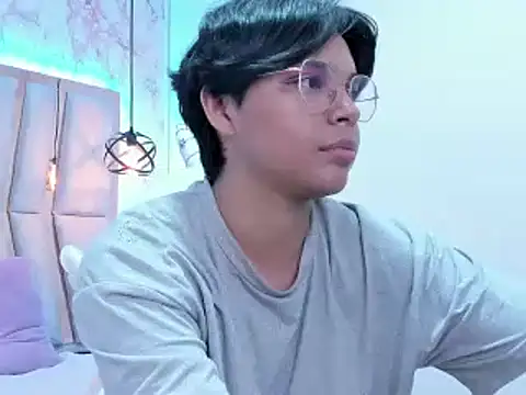 Emmapark  online show from 02-25-25, 12:47