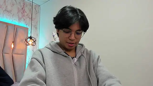 Emmapark  online show from 03-21-25, 11:22