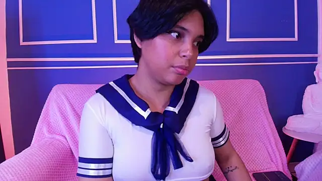 Emmapark  online show from 10-28-25, 02:37