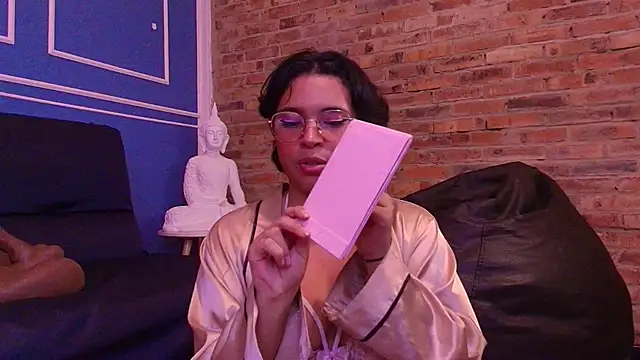 Emmapark  online show from 12-17-25, 07:09