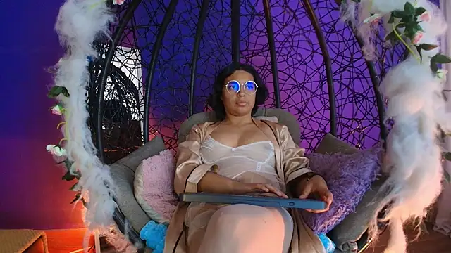 Emmapark  online show from 04-17-26, 08:34