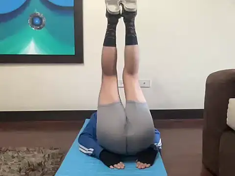 littlelatinhunter online show from 10-20-25, 12:05