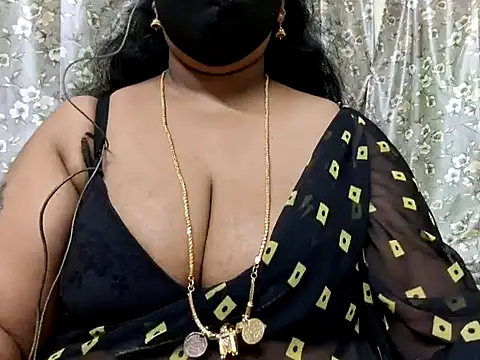 Snapshot of Pallavi-sri chatting on 02-20-25, 04:28 Pallavi-sri online show from 02-20-25, 04:28