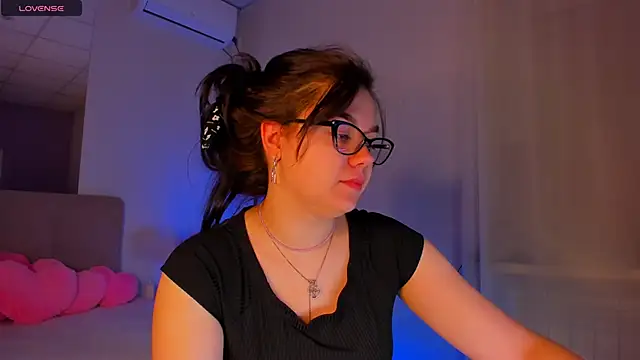 Snapshot of SelenaaSky chatting on 12-08-24, 01:58 SelenaaSky online show from 12-08-24, 01:58