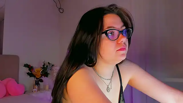 Snapshot of SelenaaSky chatting on 12-18-24, 04:49 SelenaaSky online show from 12-18-24, 04:49