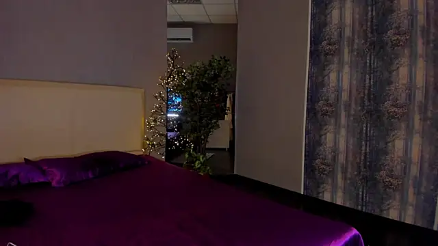 Snapshot of SelenaaSky chatting on 01-09-25, 06:59 SelenaaSky online show from 01-09-25, 06:59