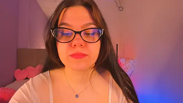 Snapshot of SelenaaSky chatting on 03-13-25, 06:45 SelenaaSky online show from 03-13-25, 06:45