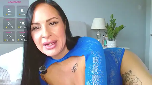 Layla UK online show from 03-05-26, 10:11