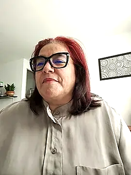 Snapshot of MARIANMILLS__ chatting on 03-04-25, 12:44 MARIANMILLS   online show from 03-04-25, 12:44