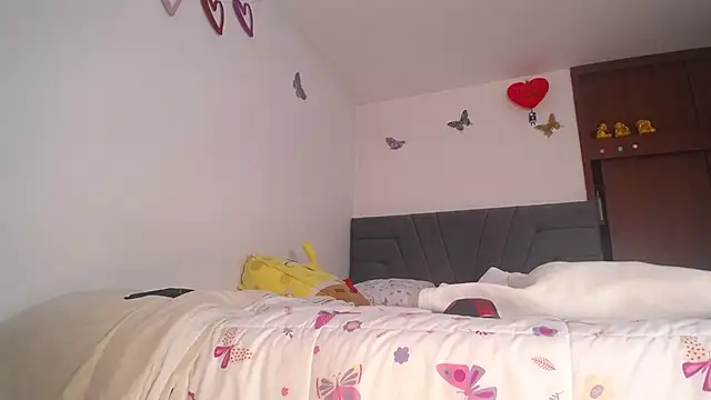 Yinn Silver online show from 03-12-25, 07:57