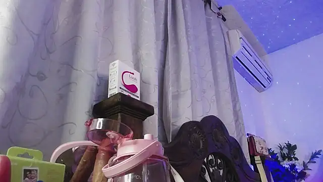 Snapshot of SexyLuna__ chatting on 02-22-25, 04:40 SexyLuna   online show from 02-22-25, 04:40