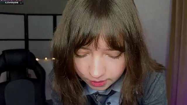 Lina Brownie online show from 11-29-25, 10:51