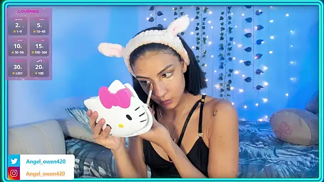 Snapshot of Angel_owen1 chatting on 01-05-25, 03:00 Angel owen1 online show from 01-05-25, 03:00