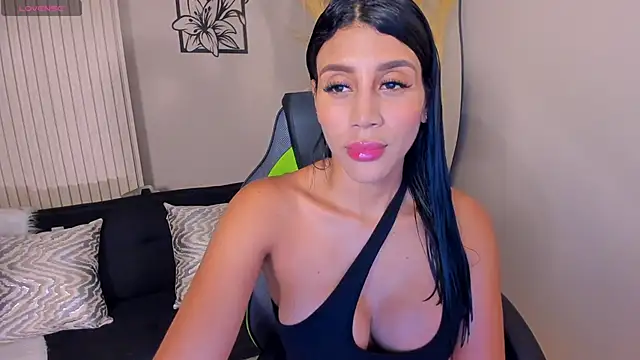 CharlotteCox  online show from 11-03-25, 08:21