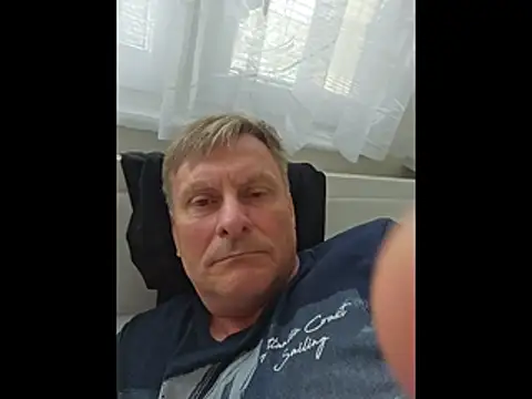 Snapshot of johnnym1 chatting on 03-23-26, 01:04 johnnym1 online show from 03-23-26, 01:04