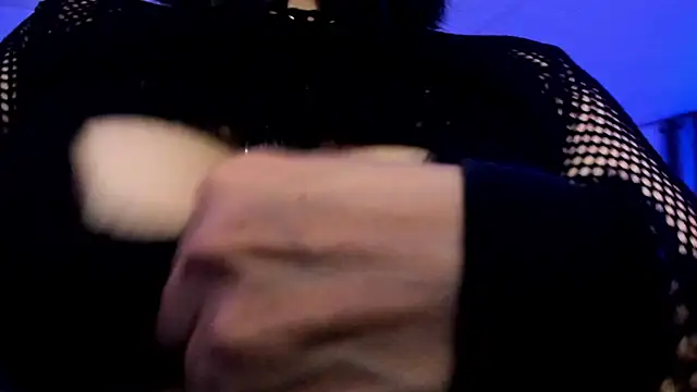 Snapshot of Acid666_alice chatting on 12-18-24, 02:32 Acid666 alice online show from 12-18-24, 02:32