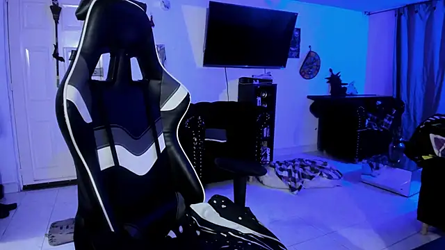 Snapshot of Acid666_alice chatting on 10-07-25, 02:20 Acid666 alice online show from 10-07-25, 02:20