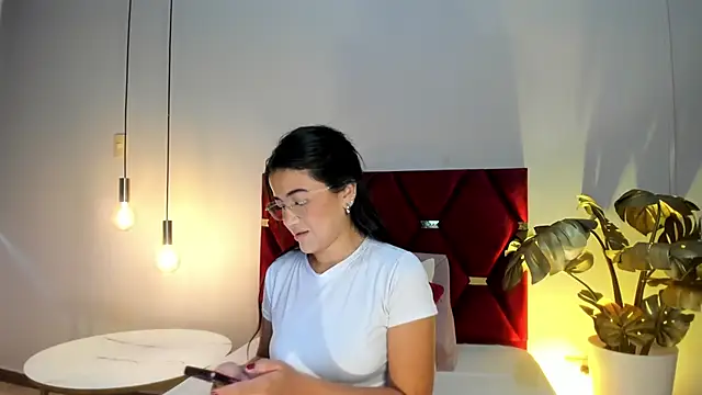 LeaahCarter online show from 10-17-25, 05:59