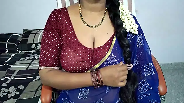 Snapshot of samyukthapuretelugu chatting on 04-12-26, 04:28 samyukthapuretelugu online show from 04-12-26, 04:28