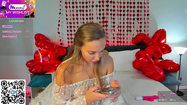 Snapshot of Kelly_Hardy chatting on 02-13-25, 04:00 Kelly Hardy online show from 02-13-25, 04:00