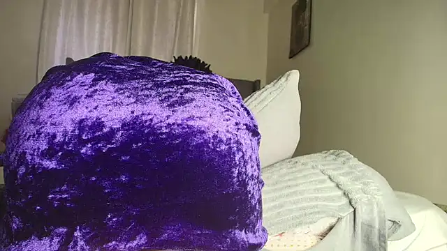 t-NaughtyLicia online show from 01-12-26, 05:34