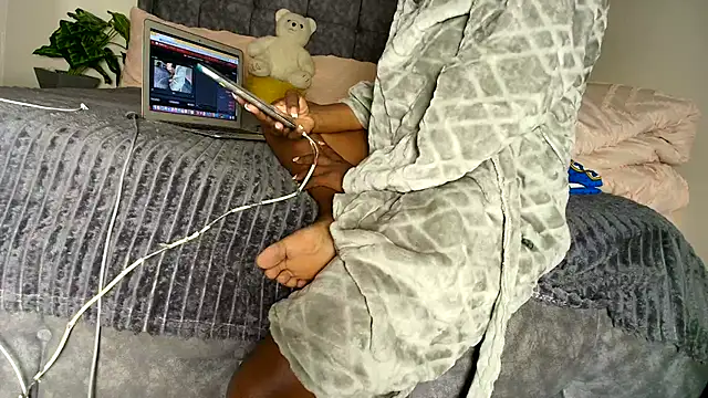 t-NaughtyLicia online show from 03-24-26, 05:45