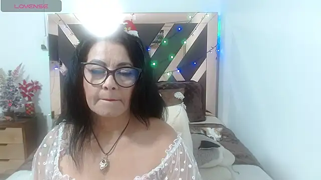 lindaesmeralda online show from 11-23-25, 11:43