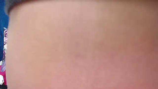 Snapshot of HotSmallTits chatting on 07-16-26, 06:47 HotSmallTits online show from 07-16-26, 06:47