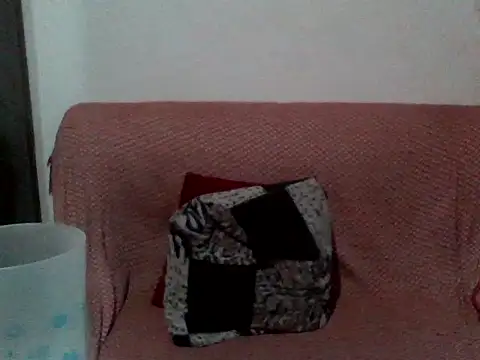 Snapshot of _mscassie chatting on 10-04-25, 08:23  mscassie online show from 10-04-25, 08:23