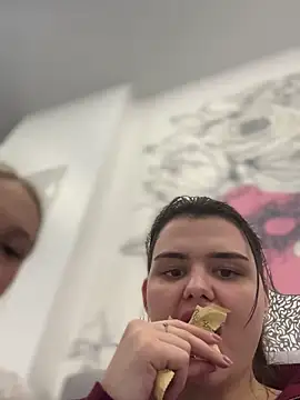 Snapshot of NikaMur chatting on 02-11-25, 09:31 NikaMur online show from 02-11-25, 09:31