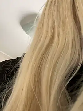 Snapshot of NikaMur chatting on 02-13-25, 07:13 NikaMur online show from 02-13-25, 07:13