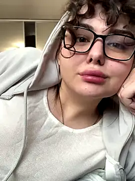 Snapshot of NikaMur chatting on 10-08-25, 02:42 NikaMur online show from 10-08-25, 02:42