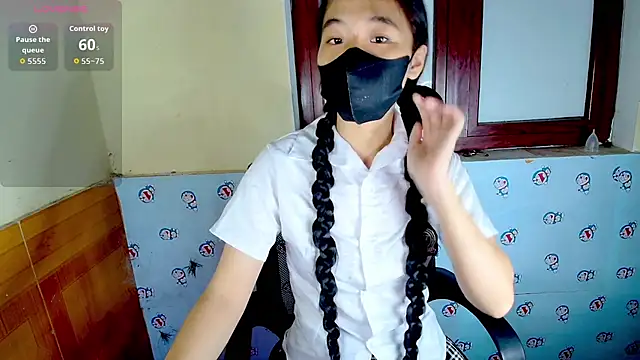   Saphia   online show from 10-15-25, 03:34