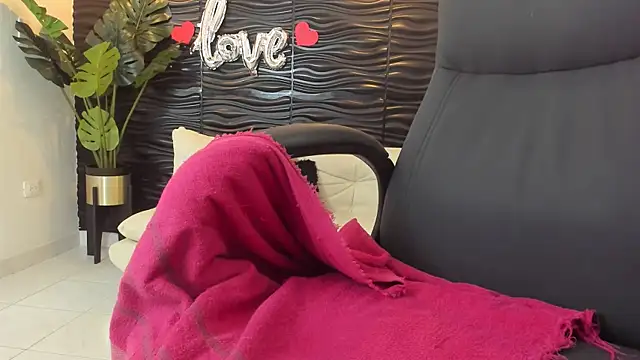 sofia 44 online show from 02-26-25, 01:21