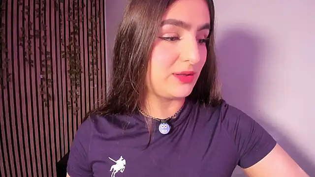 Snapshot of sofia_44 chatting on 05-29-26, 01:53 sofia 44 online show from 05-29-26, 01:53