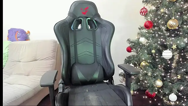 Snapshot of your_bunnygirl chatting on 12-20-24, 06:19 your bunnygirl online show from 12-20-24, 06:19