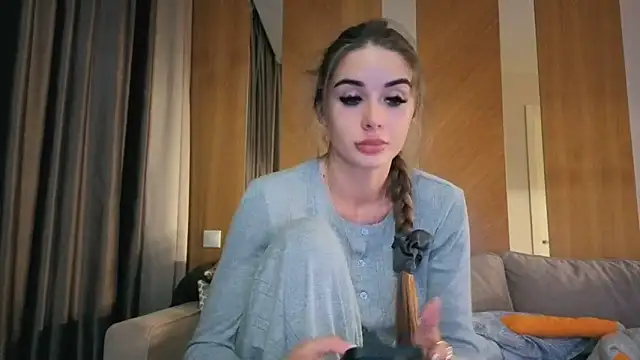 Snapshot of your_bunnygirl chatting on 10-02-25, 05:53 your bunnygirl online show from 10-02-25, 05:53