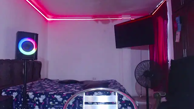 aliceesmith online show from 01-18-25, 01:29