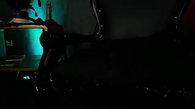 CharlotteScotte online show from 01-20-25, 06:43