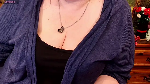 Snapshot of ZigglesJiggles chatting on 02-27-25, 04:32 ZigglesJiggles online show from 02-27-25, 04:32