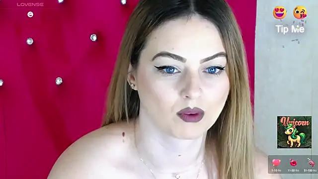 Snapshot of Erryka chatting on 03-08-25, 05:17 Erryka online show from 03-08-25, 05:17